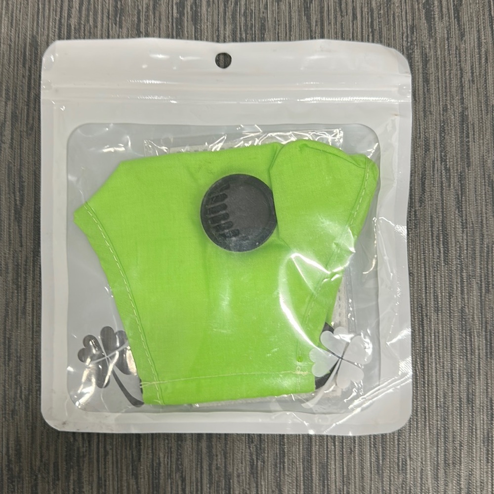 Green Face Mask with Vent